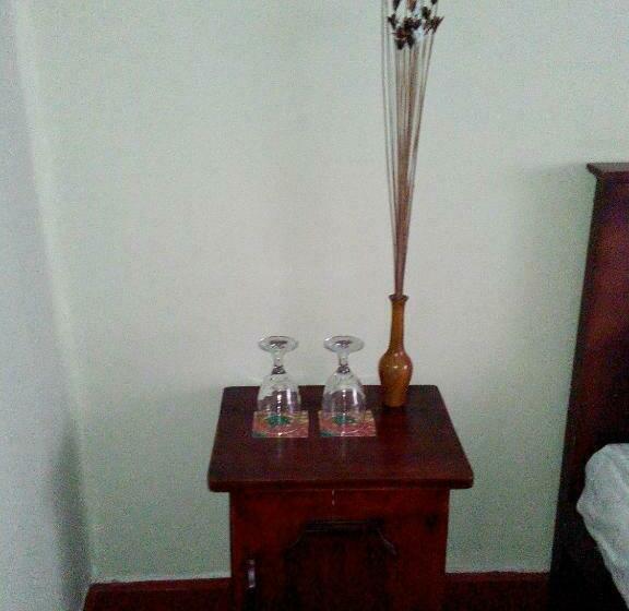 اتاق استاندارد, Osheen Family Guest House