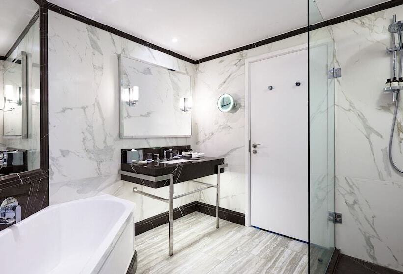 Deluxe Suite King Bed, Fairmont St Andrews  Scotland