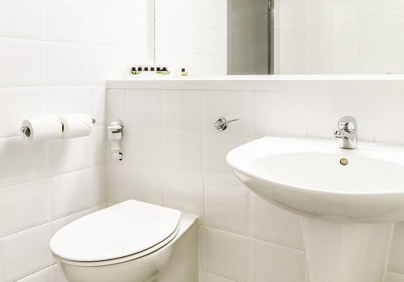 Номер Стандарт Трехместный, Sheffield Metropolitan