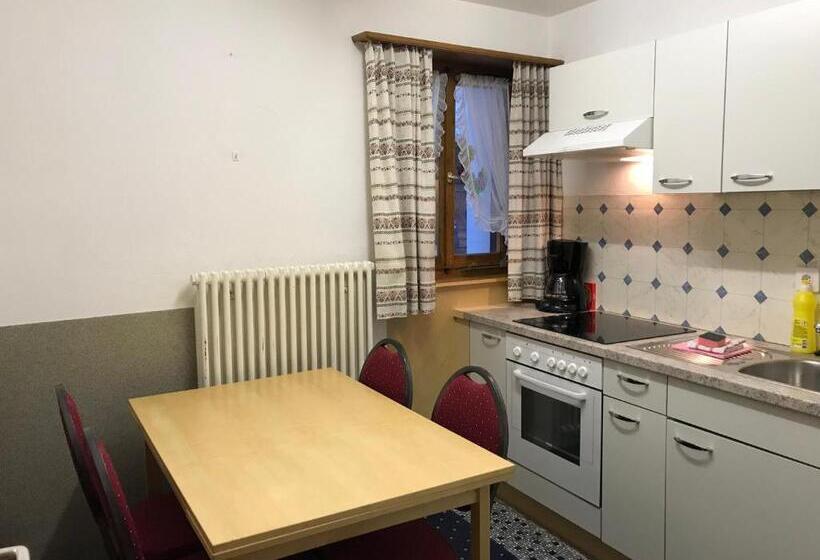 Апартаменты 2 Спальни, B&b Hotel & Appartements Chasa Valär