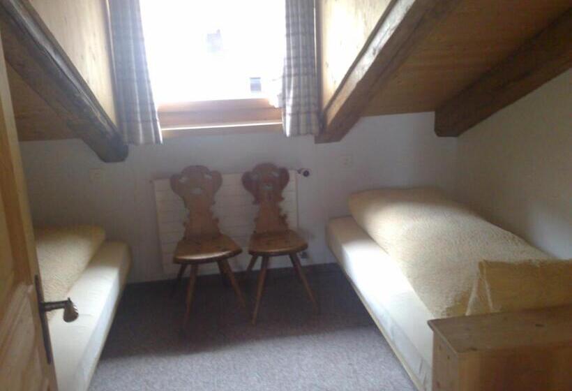 Номер Economy с общей ванной комнатой, B&b Hotel & Appartements Chasa Valär