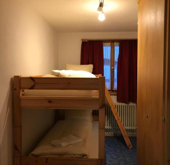 Апартаменты 2 Спальни, B&b Hotel & Appartements Chasa Valär