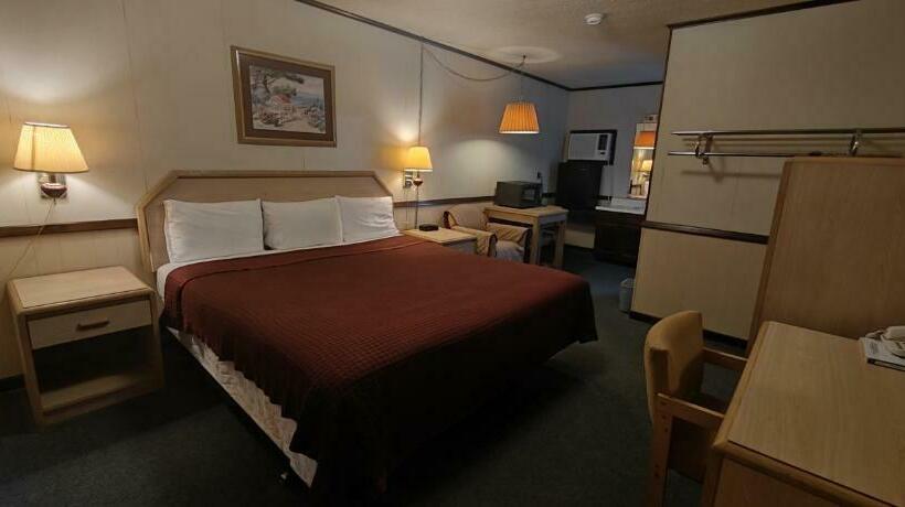 غرفة قياسية سرير كينج, Twin Pine Motel