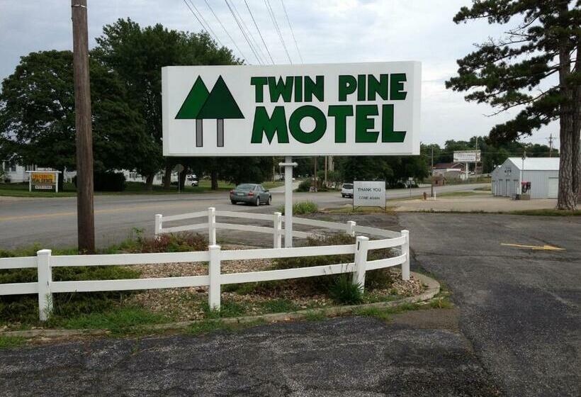 غرفة قياسية, Twin Pine Motel