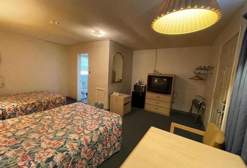 Номер Стандарт, Twin Pine Motel