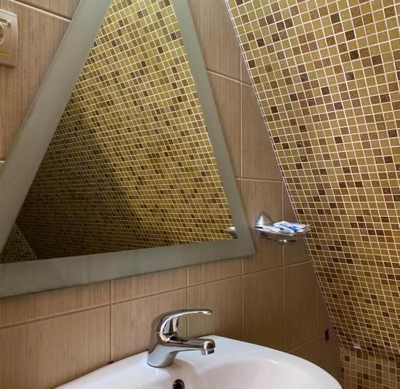Номер Стандарт, Family Hotel Flora
