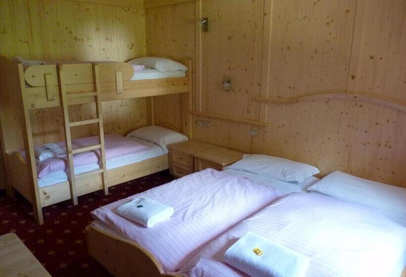 Четырехместный Номер Стандарт, Chalet Hotel Diamant