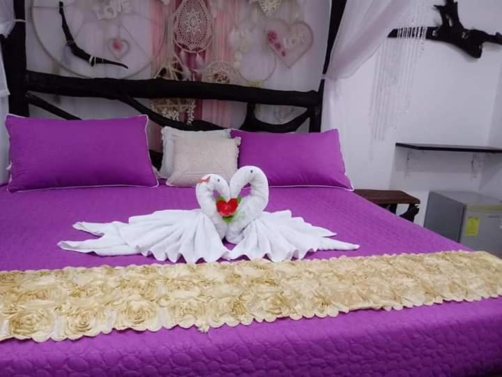 سوئیت با وان آب گرم, Sarali