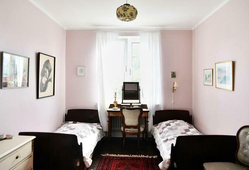 Номер Стандарт, Huset I Hejls