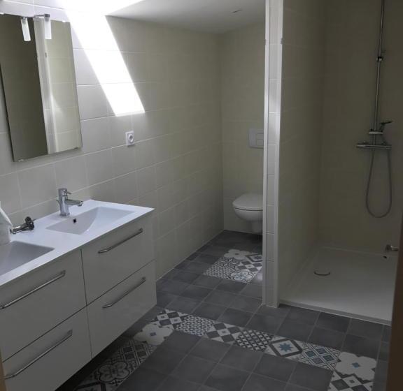 Дом 3 Спальни, L'hostellerie De Sèvremont