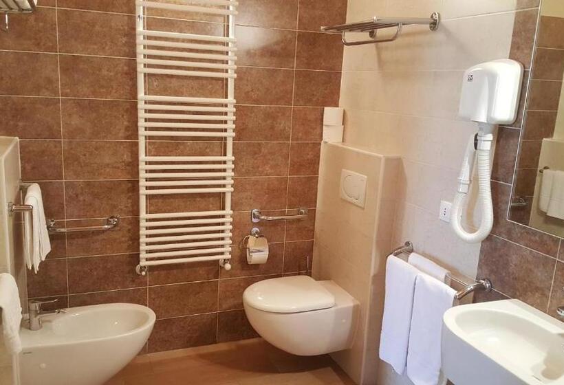 Номер Стандарт Трехместный, Agriturismo B&b Vista Parco