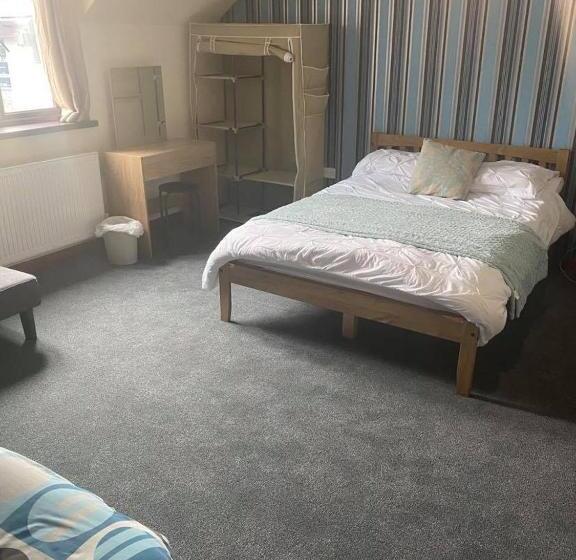 Семейный Номер, Green Bridge Inn