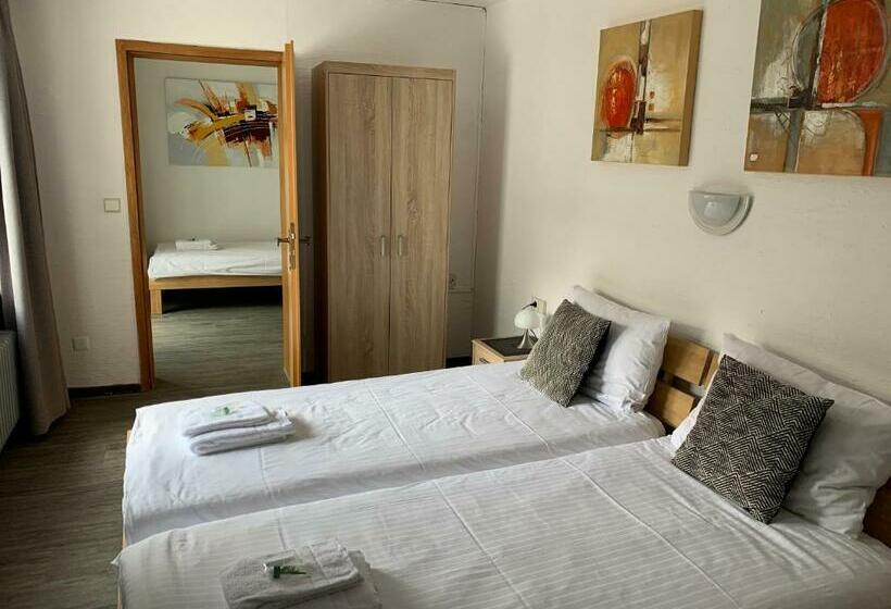 Номер Стандарт Трехместный, Garni Hotel Im Fachwerkhof
