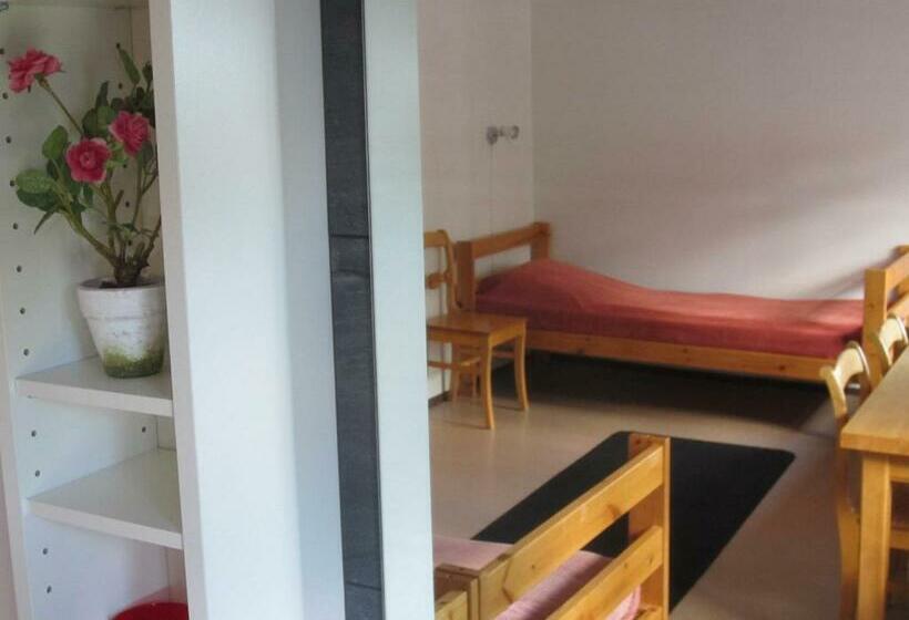 Трехместный Номер Стандарт Совместная Ванная, Håverud Hostel