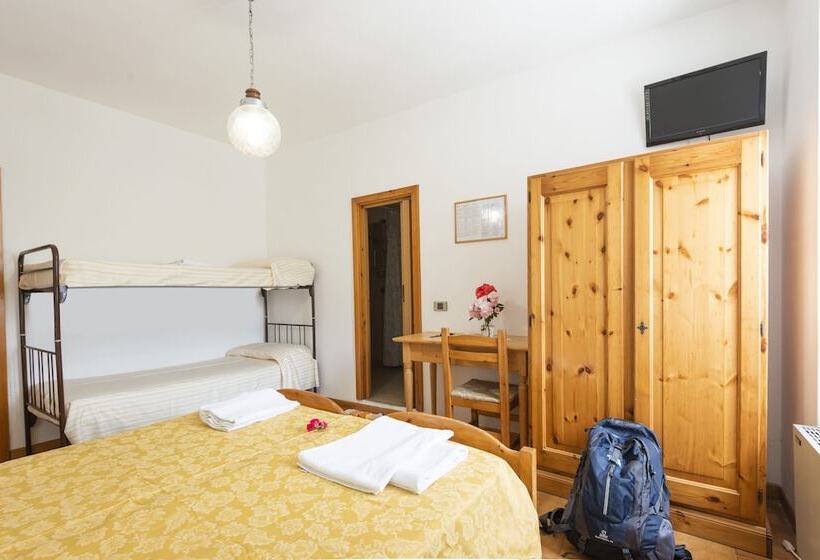Четырехместный Номер Стандарт, Rifugio Monte Baldo