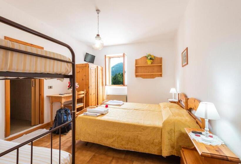 Четырехместный Номер Стандарт, Rifugio Monte Baldo
