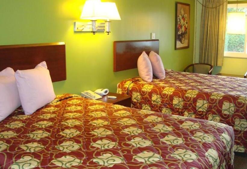 Номер Стандарт, Pinconning Trail Inn Motel