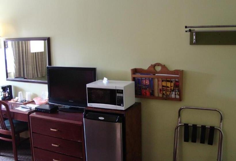 Номер Стандарт 2 Двуспальные Кровати, Pinconning Trail Inn Motel