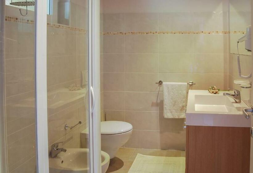 Студио Стандарт с Террасой, Residence Usignolo