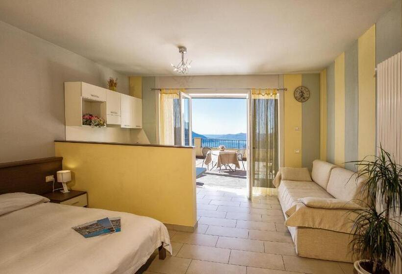 Студио Стандарт с Террасой, Residence Usignolo