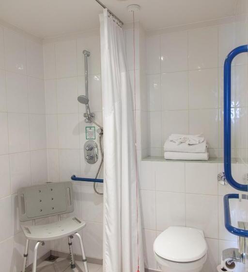 Номер Стандарт Адаптированный для Инвалидов, Holiday Inn London Camden Lock, An Ihg