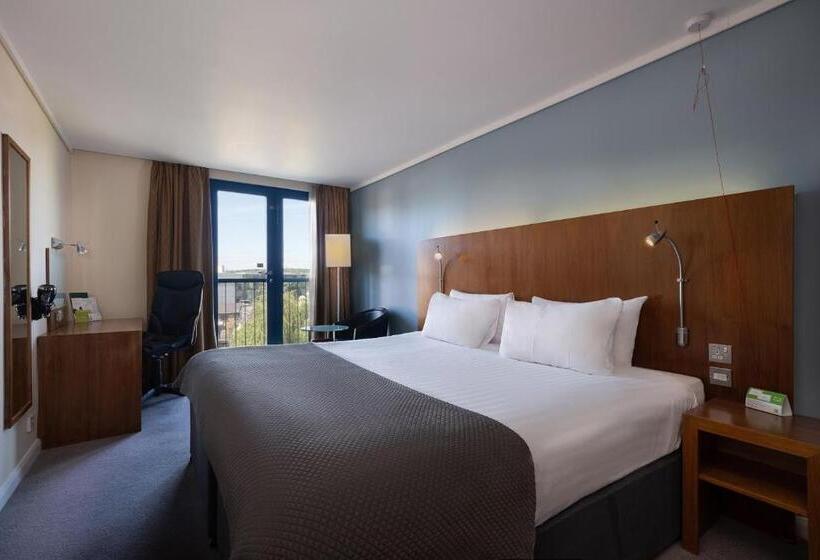 Номер Стандарт Адаптированный для Инвалидов, Holiday Inn London Camden Lock, An Ihg