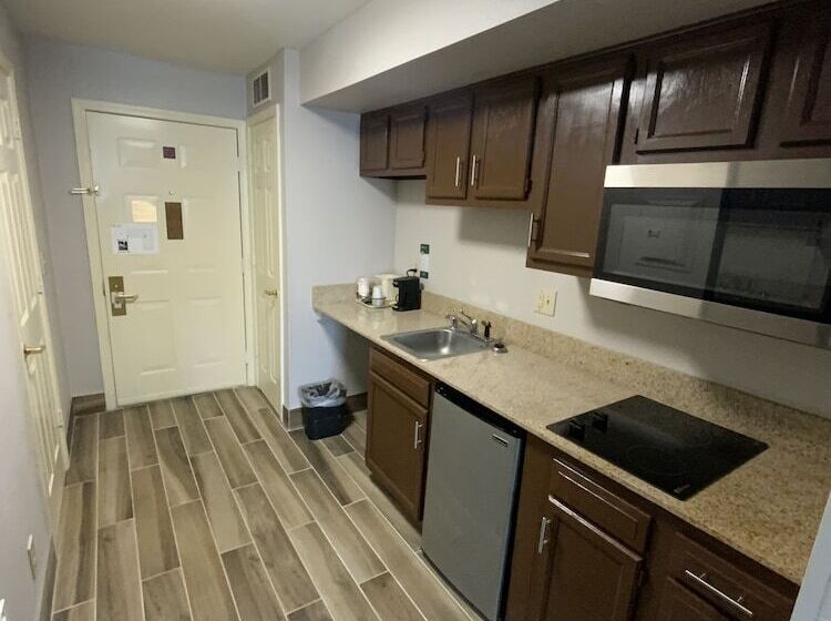 اتاق استاندارد با 2 تخت دوبل, Quality Inn & Suites University Airport