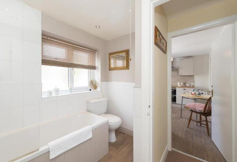 Апартаменты 1 Спальня Вид на Сад, Rumah Home B&b
