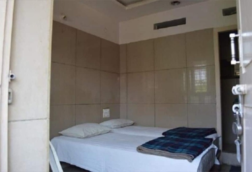 豪华单人间, Mourya Deluxe A/c Lodge