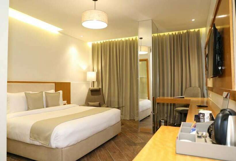 标准间, The Fern Residency Morbi