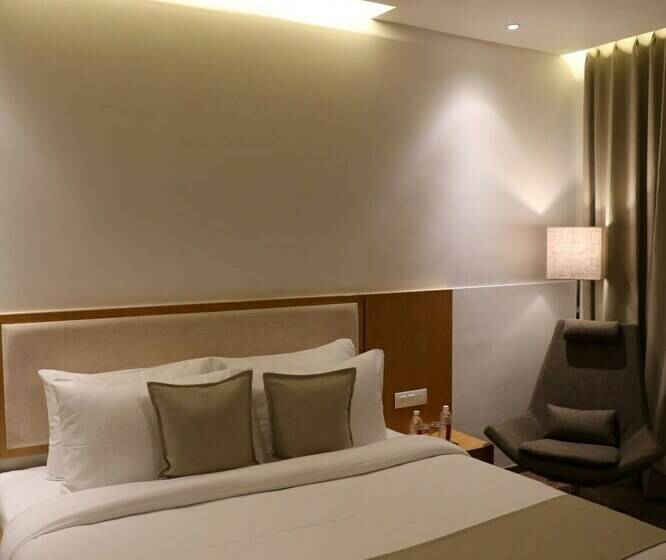 标准间, The Fern Residency Morbi