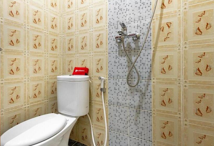 Семейный Номер, Reddoorz Plus @ Gunungsari Surabaya