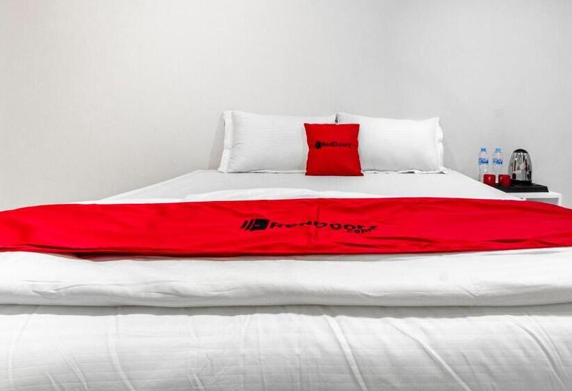 Номер Economy, Reddoorz Plus @ Gunungsari Surabaya