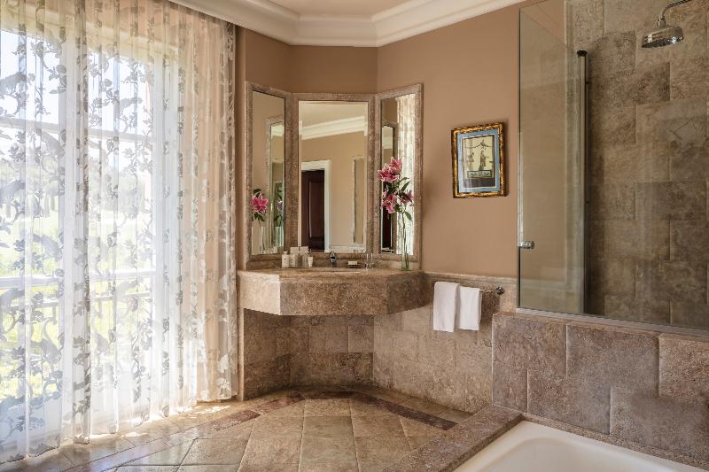 テラス付きデラックスルーム, Anantara Villa Padierna Palace Benahavís Marbella Resort   A Leading Hotel Of The World