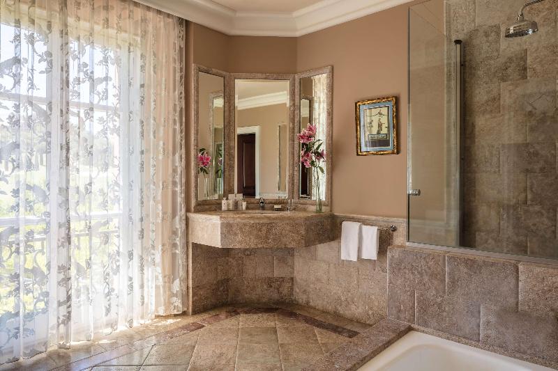 コネクティングルーム（家族用）。, Anantara Villa Padierna Palace Benahavís Marbella Resort   A Leading Hotel Of The World