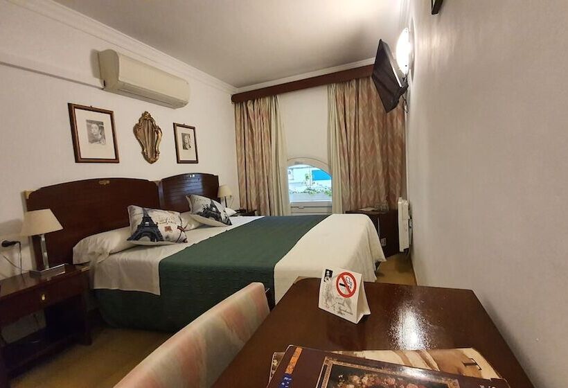 エコノミールーム, La Residencia