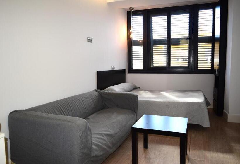 Studio Standard, Mirablau