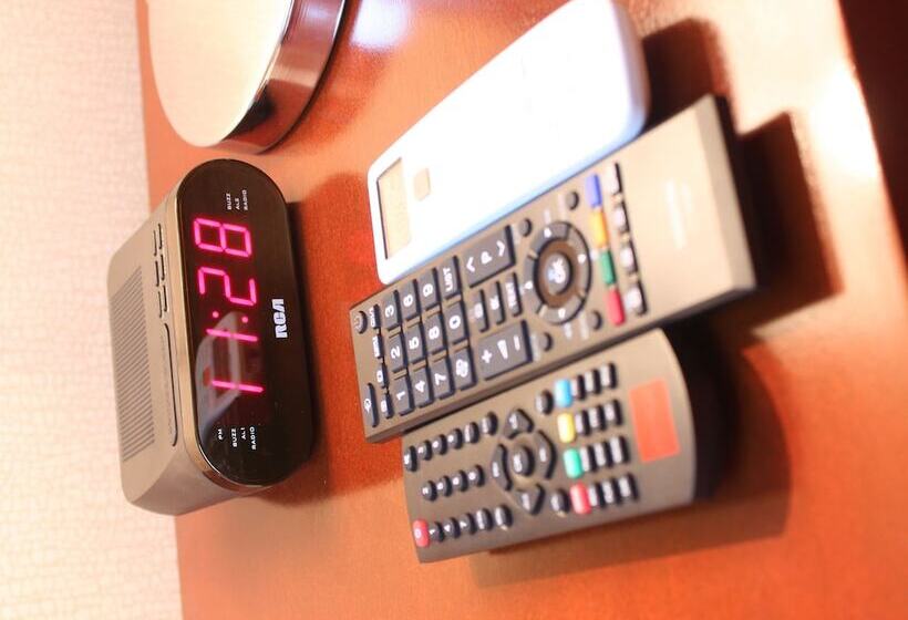디럭스 룸, The Plaza Hotel Balanga City