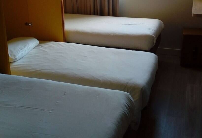 Номер Стандарт Трехместный, Ibis Budget Geneve Saint Genis Pouilly