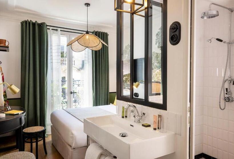 Номер Superior с Балконом, Avalon Cosy Hotel Paris