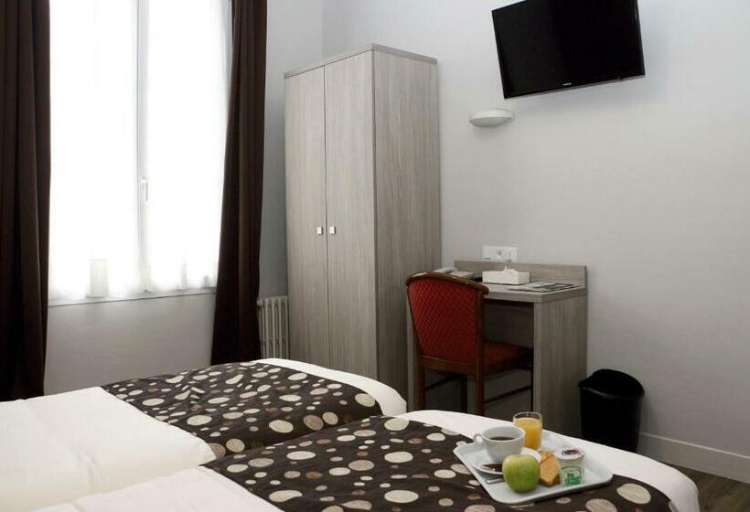 Классический Номер, Logis  Hotel & Restaurant De La Place