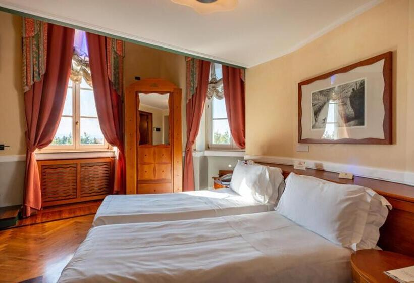 سوییت جونیور با چشم‌انداز دریا, Grand Hotel Ortigia