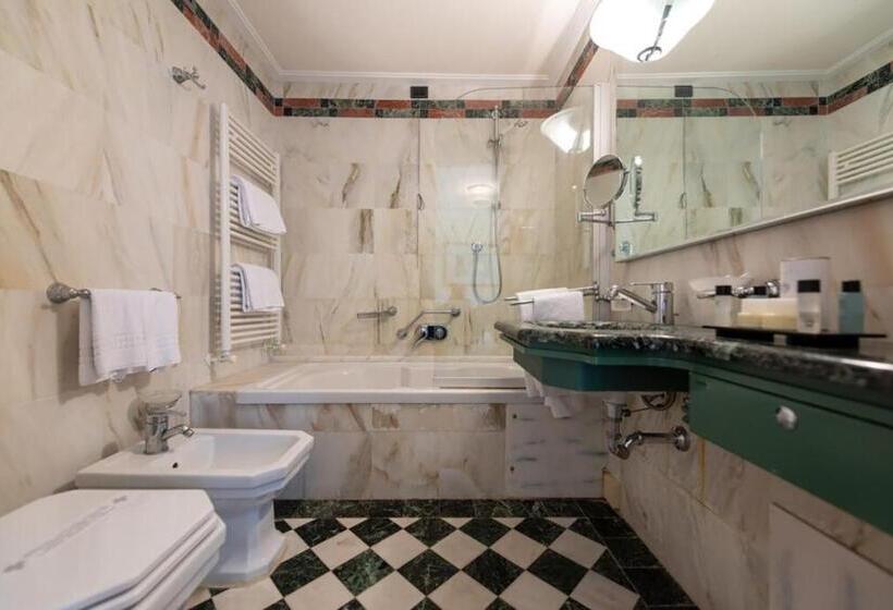 سوییت جونیور با چشم‌انداز دریا, Grand Hotel Ortigia