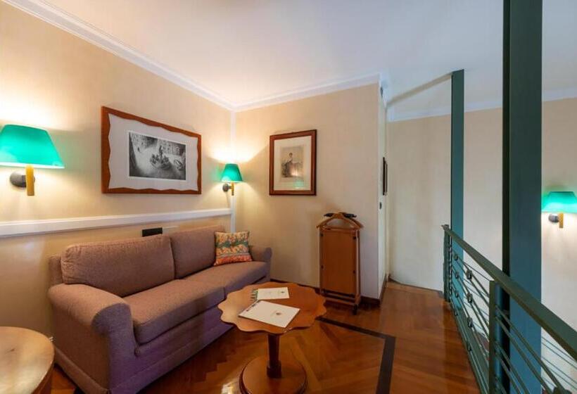سوییت جونیور با چشم‌انداز دریا, Grand Hotel Ortigia