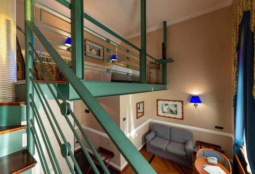 سوییت جونیور با چشم‌انداز دریا, Grand Hotel Ortigia