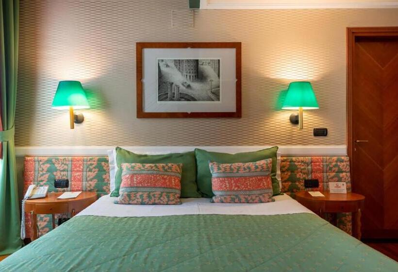 سوییت جونیور با چشم‌انداز دریا, Grand Hotel Ortigia
