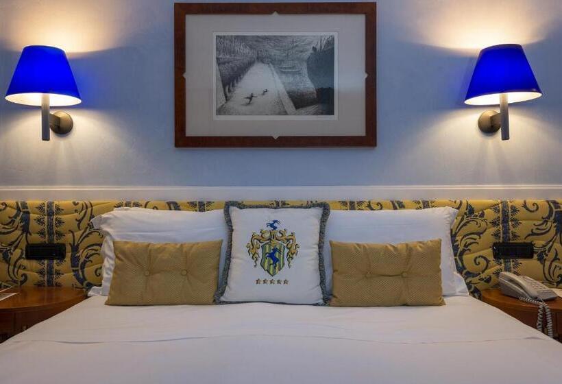 سوئیت با تخت بزرگ, Grand Hotel Ortigia