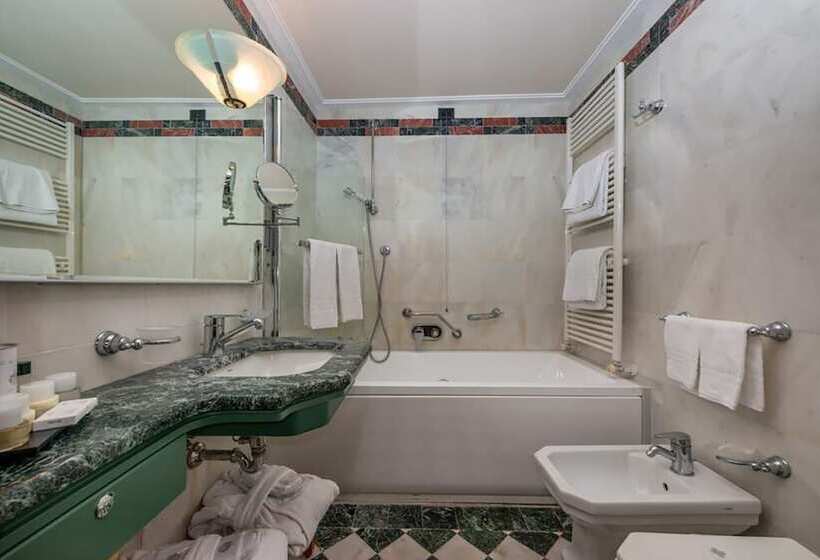 سوییت جونیور, Grand Hotel Ortigia