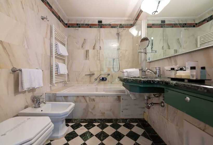 سوییت جونیور با چشم‌انداز دریا, Grand Hotel Ortigia