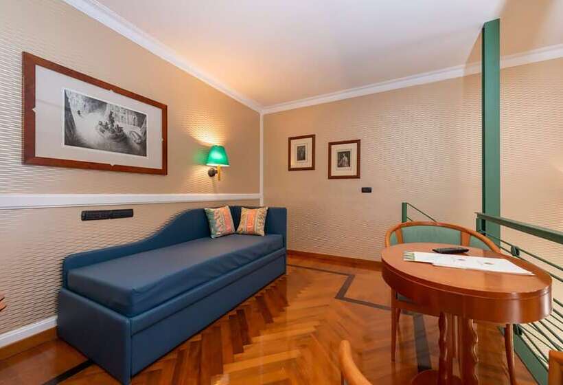سوییت جونیور با چشم‌انداز دریا, Grand Hotel Ortigia
